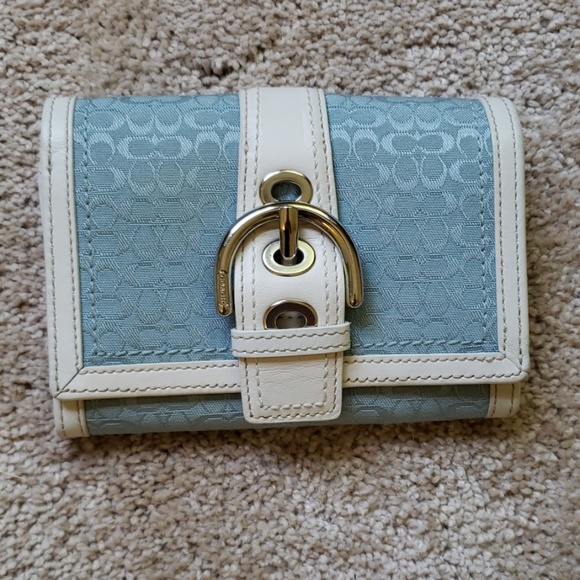 Coach Handbags - Coach wallet